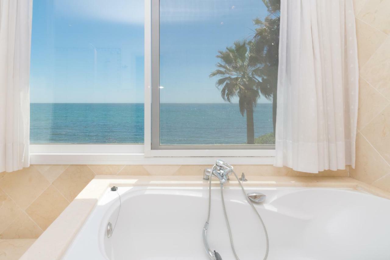 Villa Urb Playa Azul 24 Estepona Exterior foto
