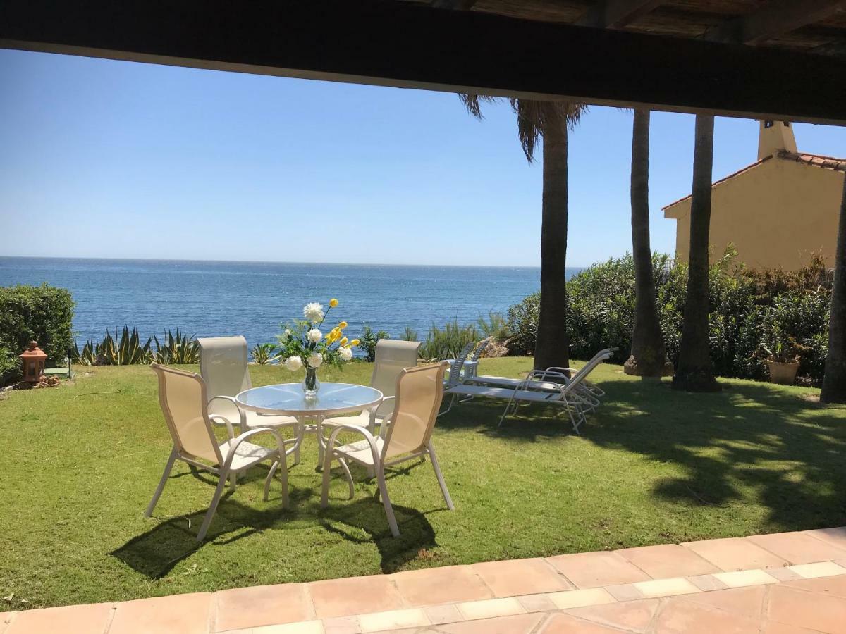 Villa Urb Playa Azul 24 Estepona Exterior foto