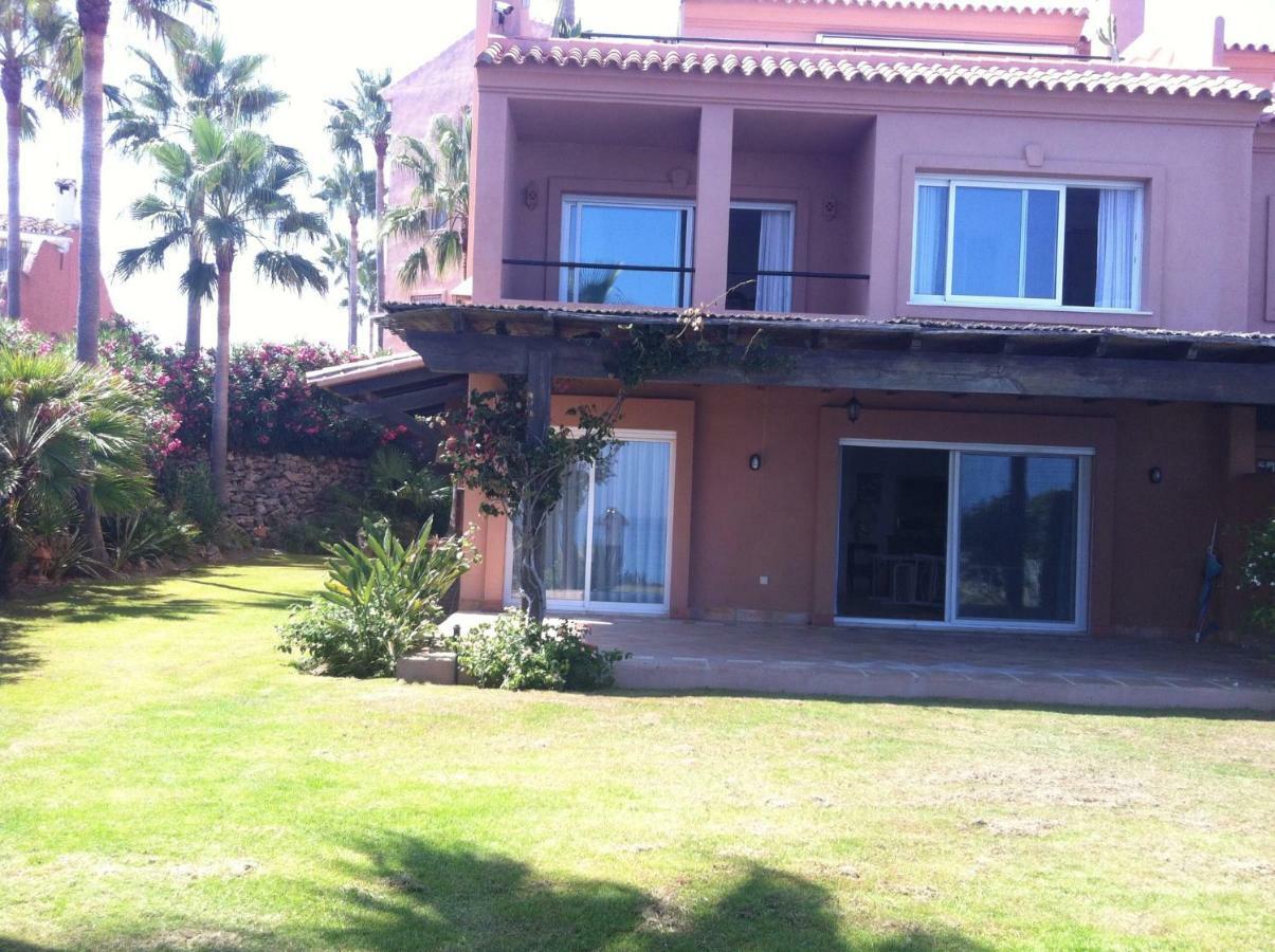 Villa Urb Playa Azul 24 Estepona Exterior foto